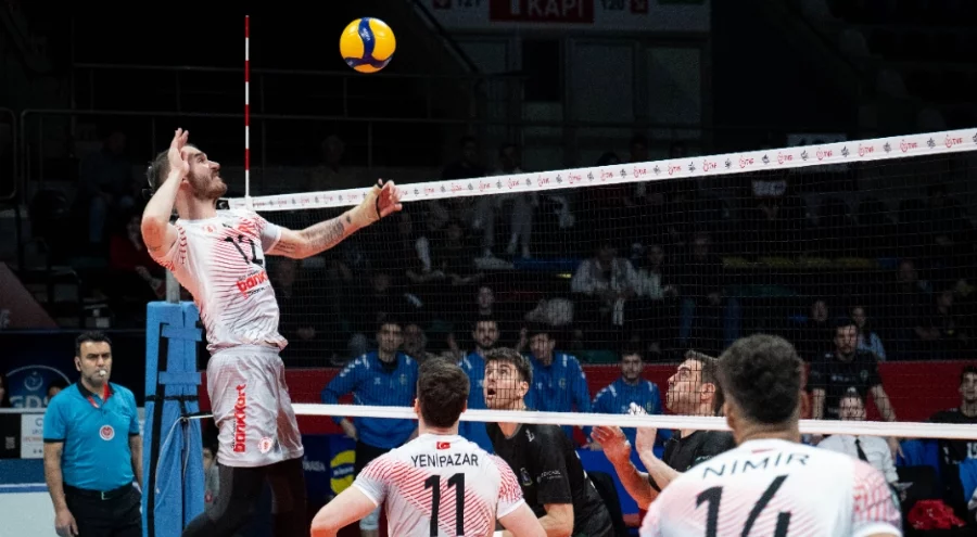 Ziraat Bankkart, Bursa Büyükşehir Belediyespor'u 3-0 mağlup etti