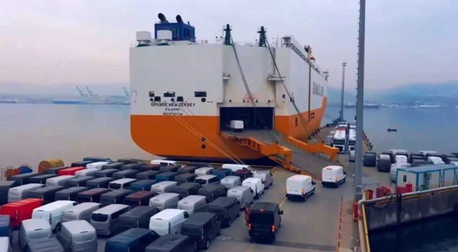 AB pazarında yeni otomobil satışları geçen yıl 10,8 milyonu geçti