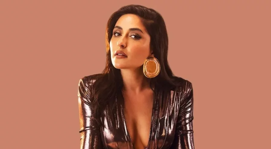 Melek Mosso  sahnede bir anda fenalaştı!