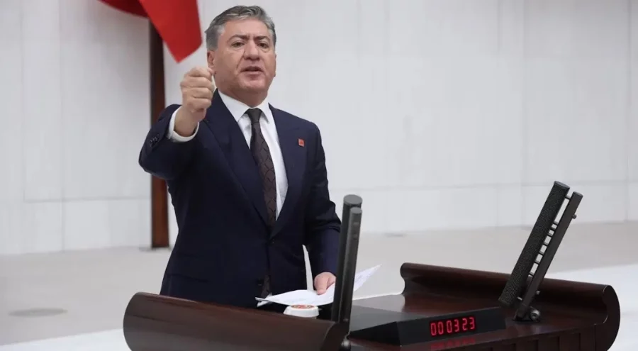 CHP'li Emir'den Meclis'in tatile girmesine tepki: 'Emekli 20 bin liraya mahkum edilmişken bu Mecl...