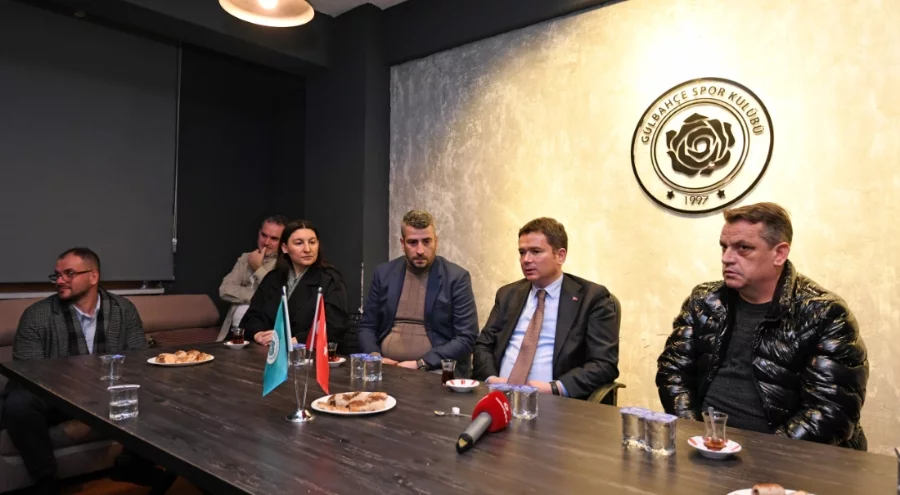 Osmangazi Belediye Başkanı Erkan Aydın'dan gençlere güçlü destek