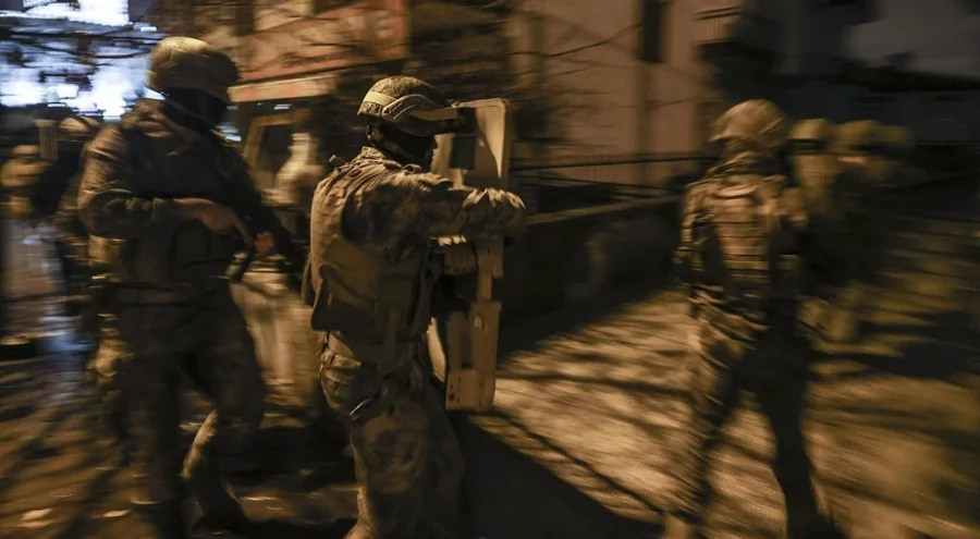 MİT ve Emniyet'ten "casusluk" operasyonu: 6 şüpheli yakalandı