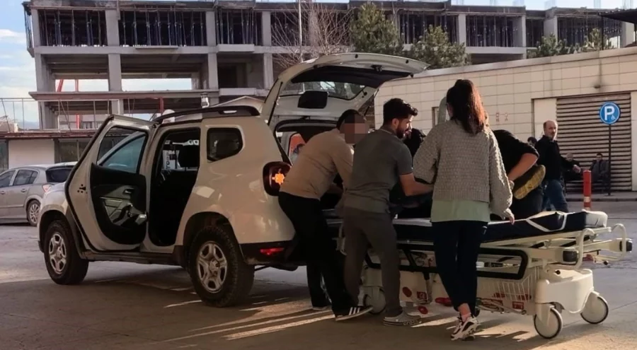 Bursa'da yaralıyı bagajda acile getirdiler