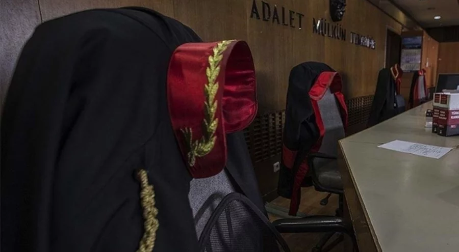 Hakim, öğretmen eşini darbedip tehdit etti iddiası