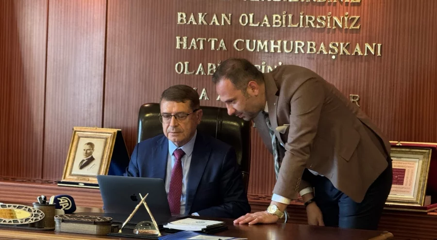 Bursa Esnaf ve Sanatkarlar Odaları Birliği Başkanı Bilgit, AA'nın "Yılın Kareleri" oylamasına katıldı
