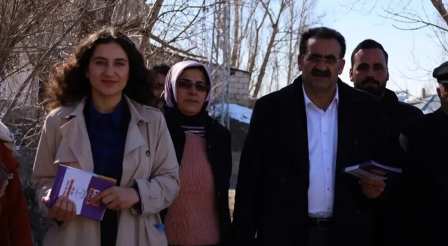 DEM Partili Malazgirt Belediyesi eşbaşkanları gözaltına alındı