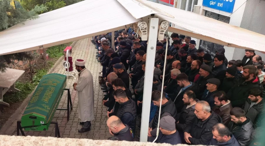 Bursa'daki tır kazasında yaşamını yitiren sürücü son yolculuğuna uğurlandı