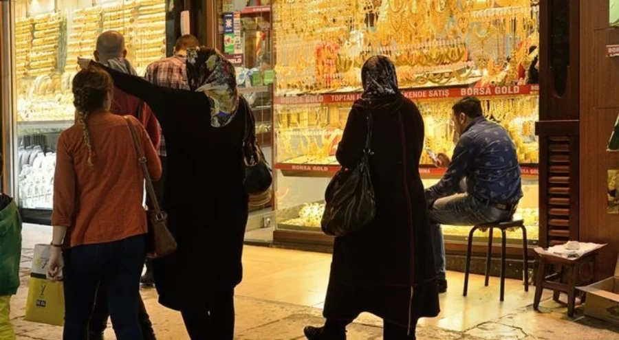 Altın ve gümüş sert düştü! Bir gecede servet buhar oldu