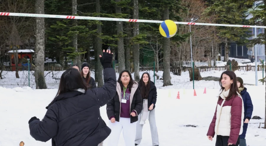 Osmangazi'de üniversite sınavına hazırlanan öğrencilere moral kampı