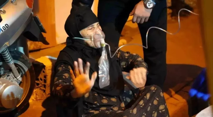 Bina yangınında can pazarı: 8 kişi dumandan etkilendi