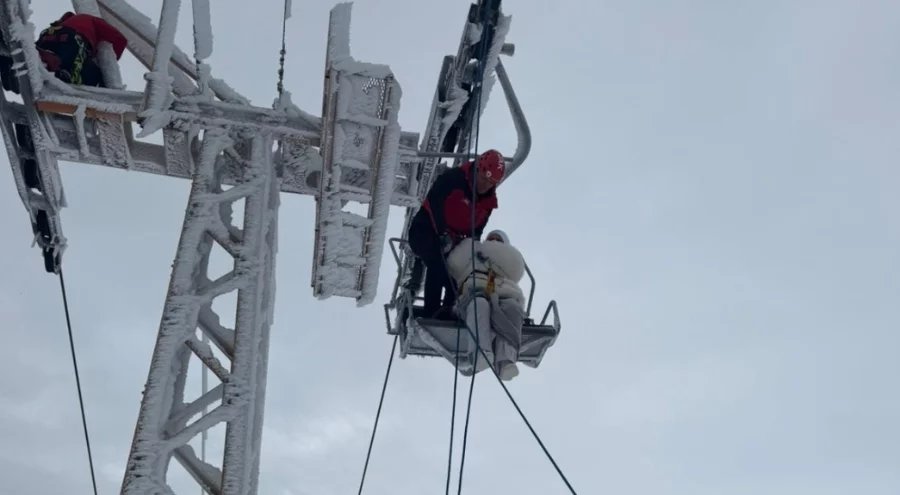 Uludağ'da telesiyej arıza yaptı! Tatilciler mahsur kaldı