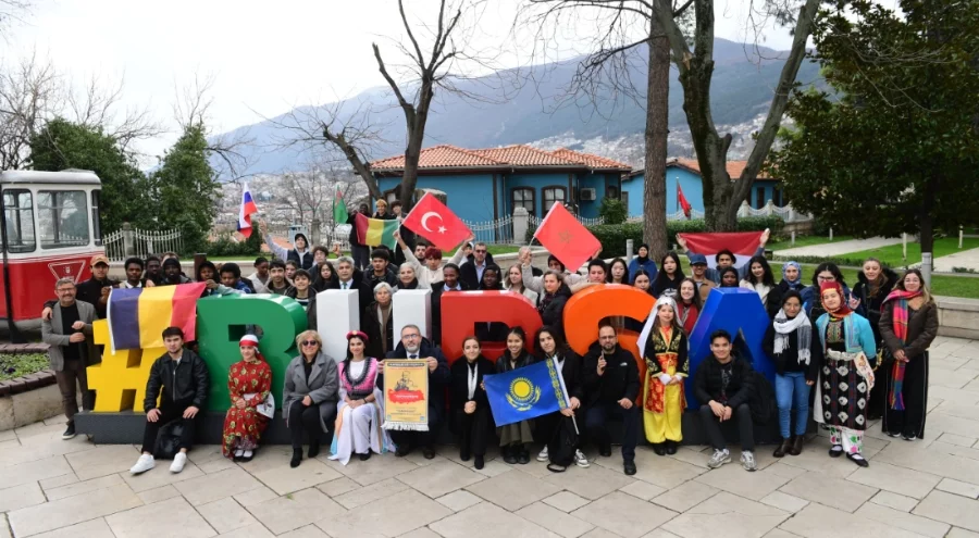 Tanpınar'ın dizelerindeki Bursa, uluslararası öğrencilerle buluştu