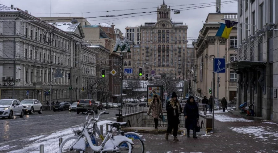 Ukrayna'da başkent Kiev'in de olduğu birçok şehirde elektrik kesintileri yaşanıyor