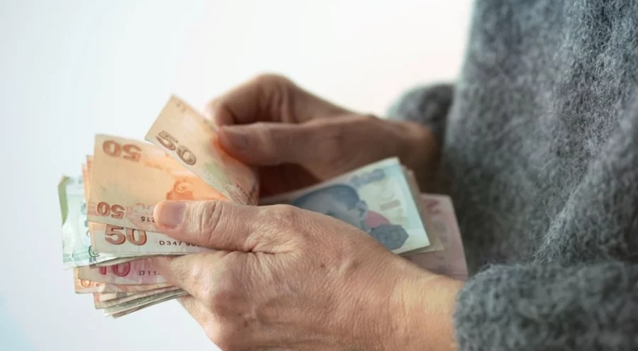 Emeklilerin zam farkının yatacağı tarih belli oldu