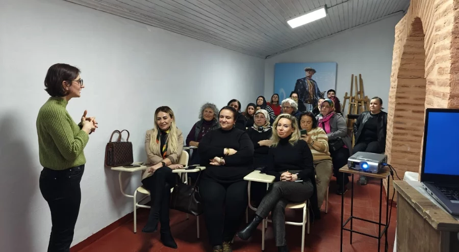 Gemlik'te dijital dolandırıcılığa karşı farkındalık eğitimi