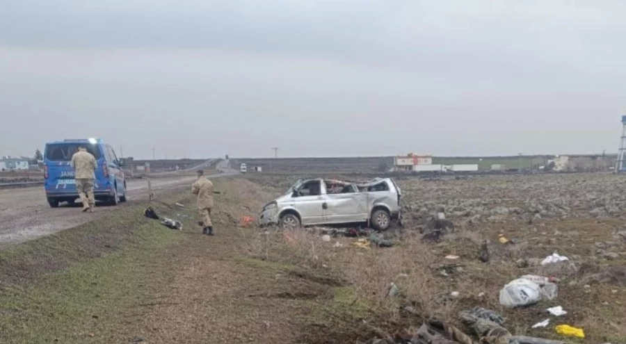 Şırnak'ta minibüs şarampole devrildi: 2 ölü, 6 yaralı
