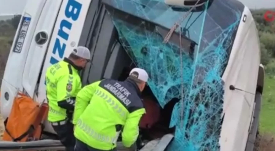 Antalya'da yolcu otobüsü devrildi! Ölü ve yaralılar var