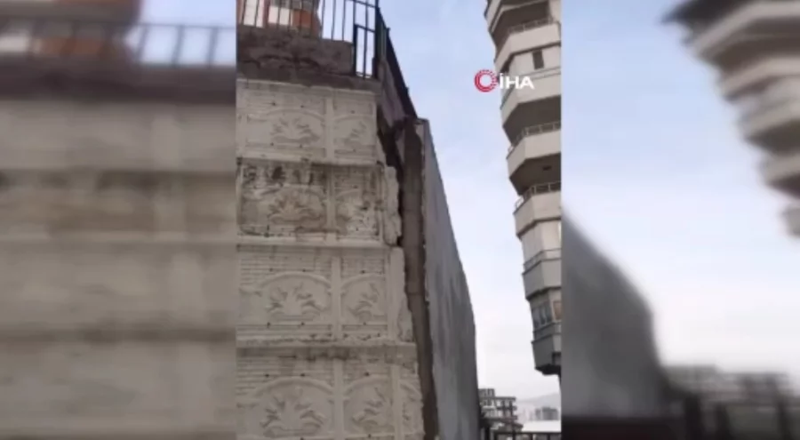 İstinat duvarı çöktü: Binada mahsur kalanlar kurtarıldı