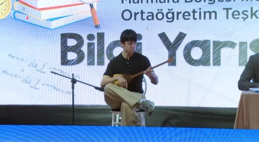 Bursa'da Ülkü Ocakları Eğitim ve Kültür Vakfınca bilgi yarışması düzenlendi