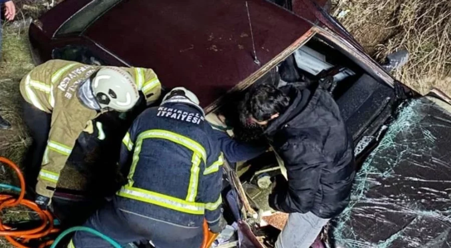 Kırıkkale'de otomobil şarampole devrildi: 4 kişi yaralandı