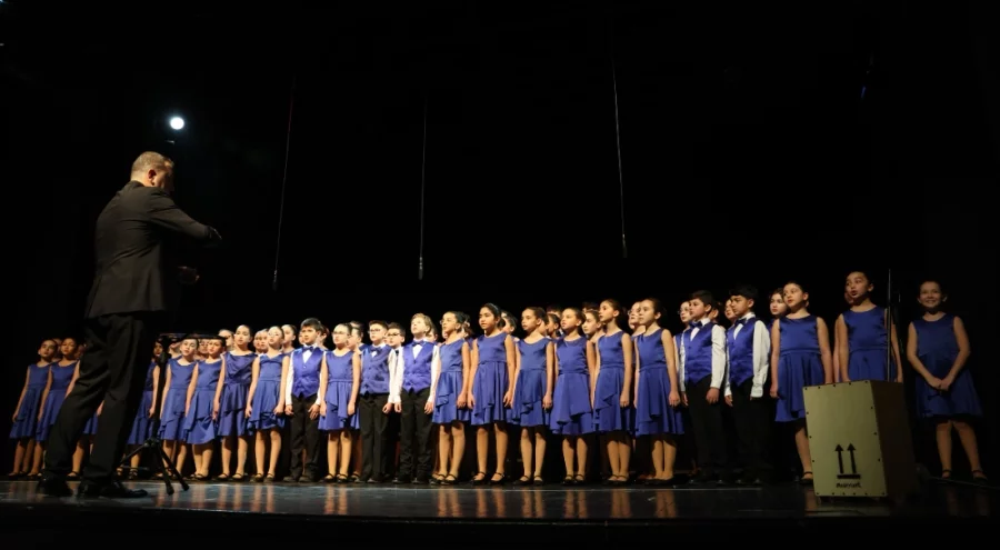 Nilüfer'de üç koro aynı sahnede bir araya geldi