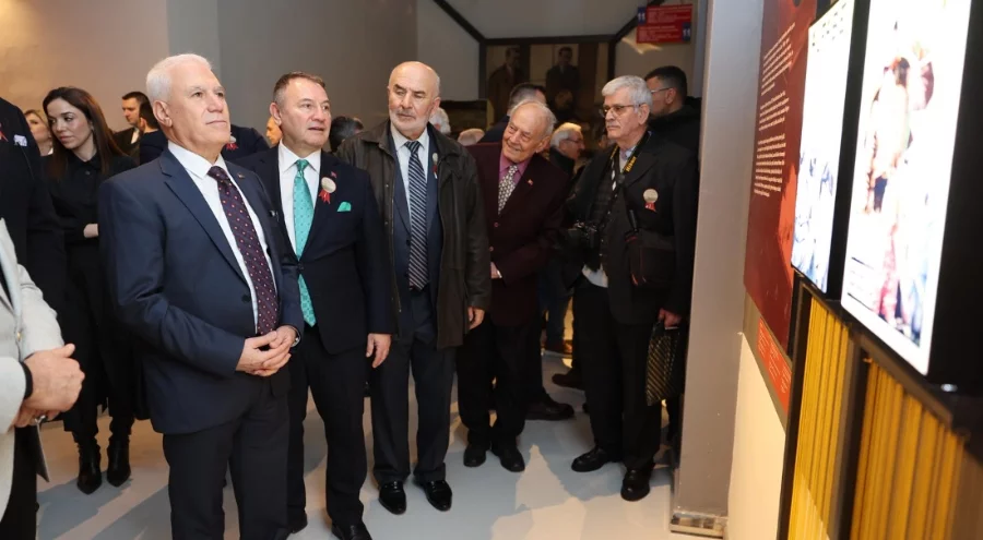 'Geleceği Dokuyan Fabrika: Merinos' sergisi Bursalılarla buluştu