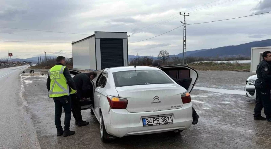 Tokat'ta bir araçta kaçak göçmen yakalandı