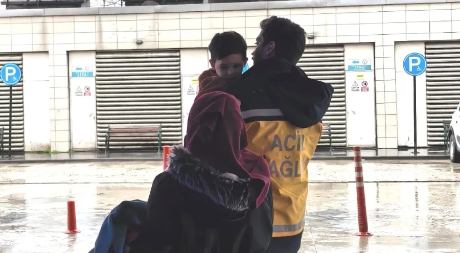 Bursa'da 3 yaşındaki çocuğun boğazına 50 kuruş kaçtı