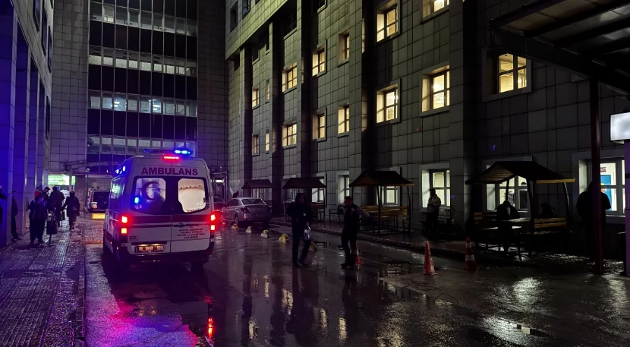 Bursa'da bıçaklı kavgada kan aktı!