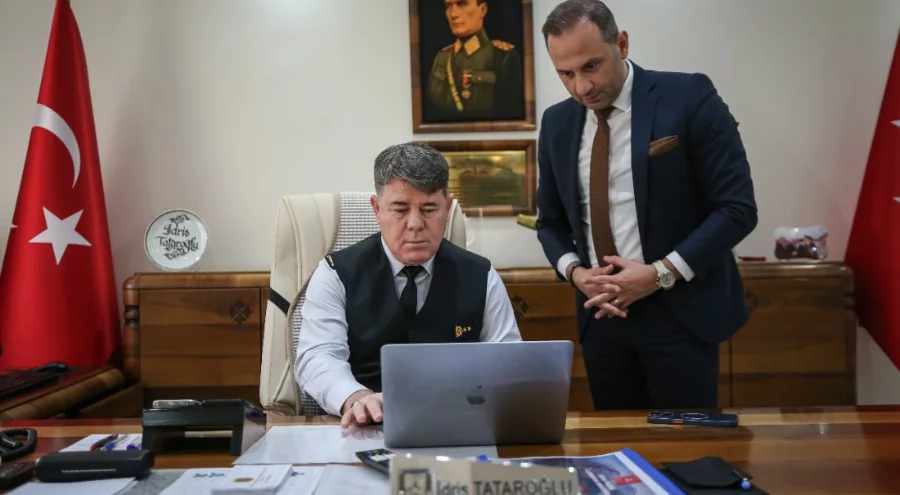 Bursa İl Jandarma Komutanı Tümgeneral Tataroğlu, AA'nın "Yılın Kareleri" oylamasına katıldı