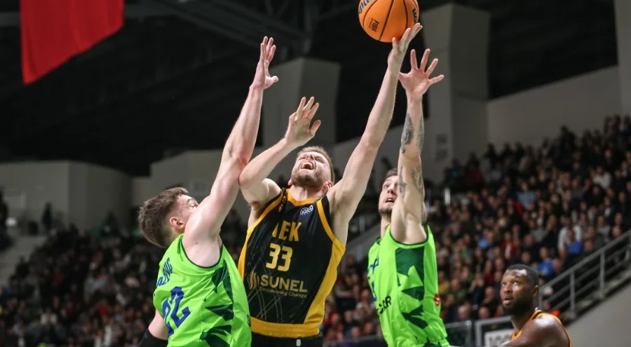 Yunanistan ekibi AEK, TOFAŞ'ı yendi