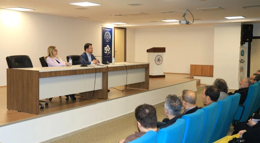 Bursa Uludağ Üniversitesi'nde "Modern dünyanın kökenleri" konuşuldu