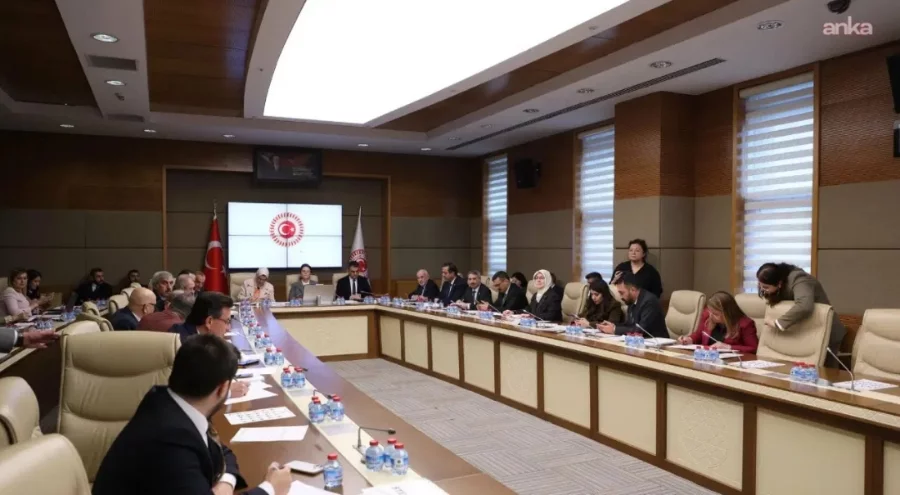 15 yaş altına sosyal medya yasağı Meclis'te kabul edildi