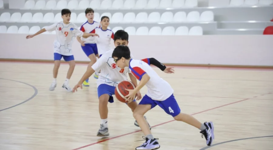 Bursa İnegöl'de Spor Festivali basketbol müsabakalarıyla start aldı