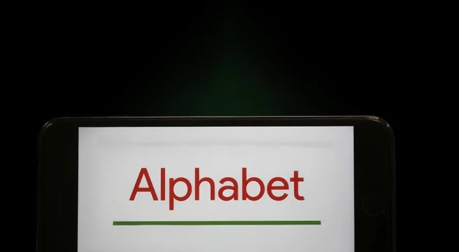 Alphabet'in geliri ve karı geçen yılın son çeyreğinde yükseldi