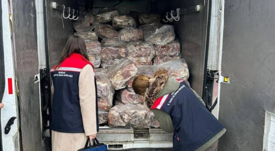 Bozuk ve kokmuş ürünleri vatandaşa yedireceklerdi! İmha edildi...