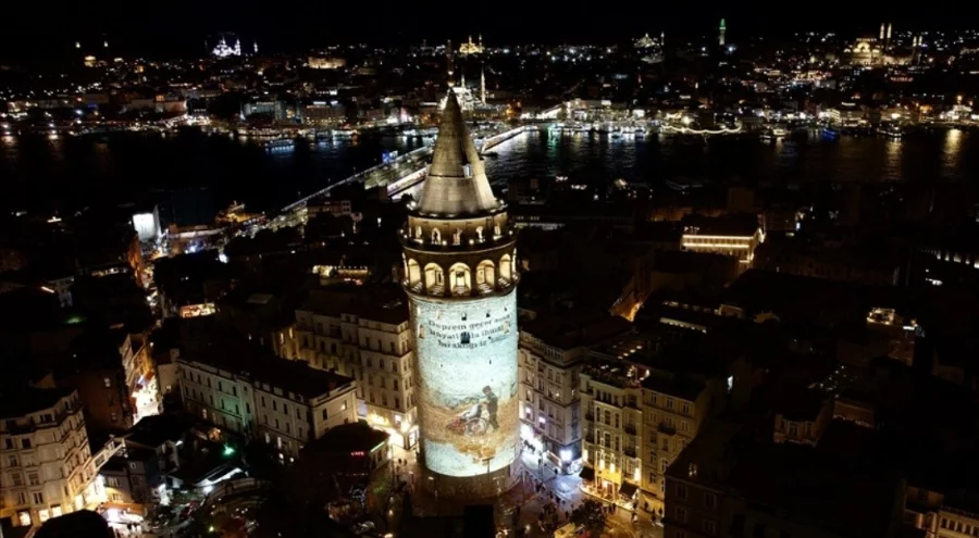 Galata Kulesi'nde 6 Şubat depremleri anısına video gösterimi