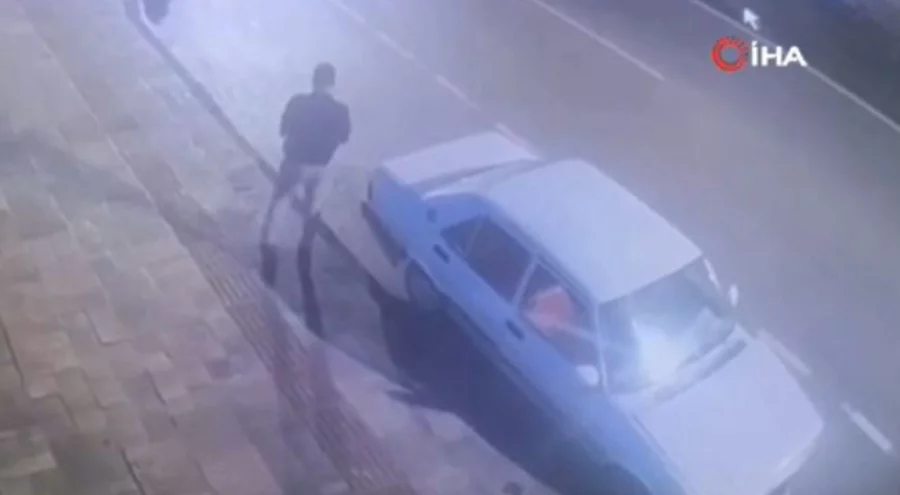 Bursa'da kaldırıma çarpıp kaçan ehliyetsiz sürücüyü polis yakaladı