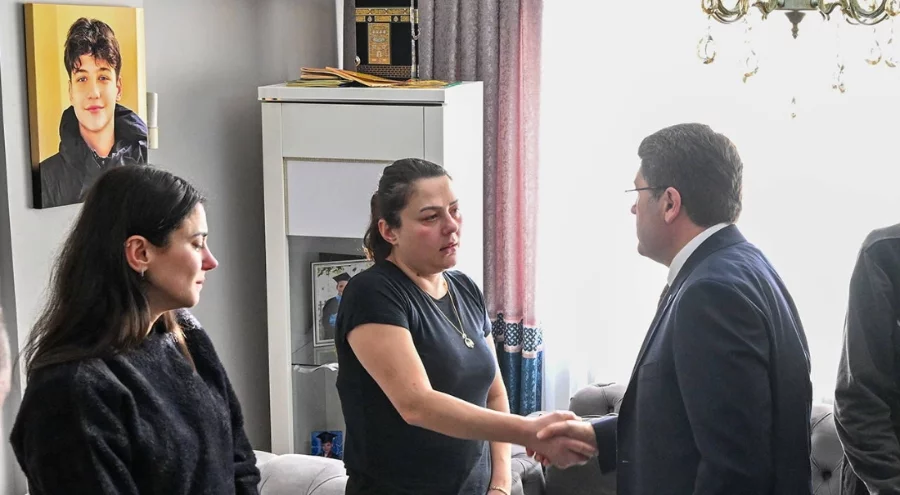 Adalet Bakanı Tunç'tan, Atlas Çağlayan'ın ailesine ziyaret