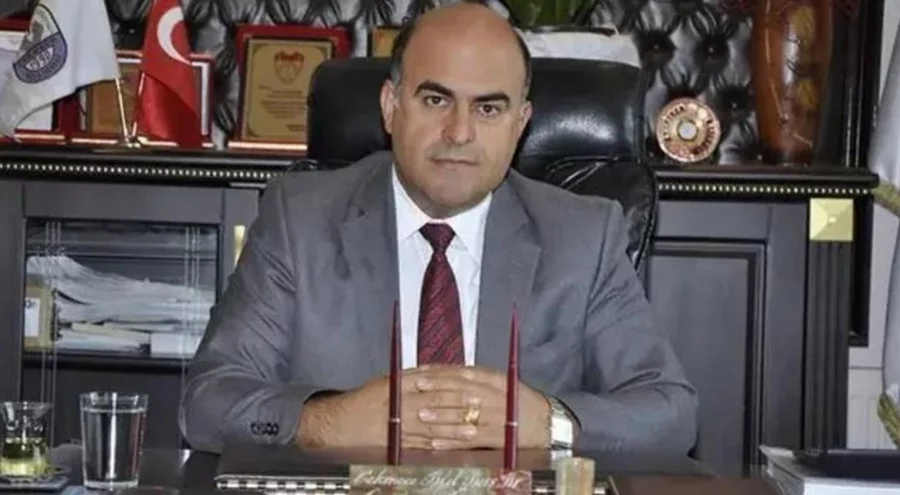 Hatay'da eski belediye başkanı, oğlu tarafından baltayla öldürüldü