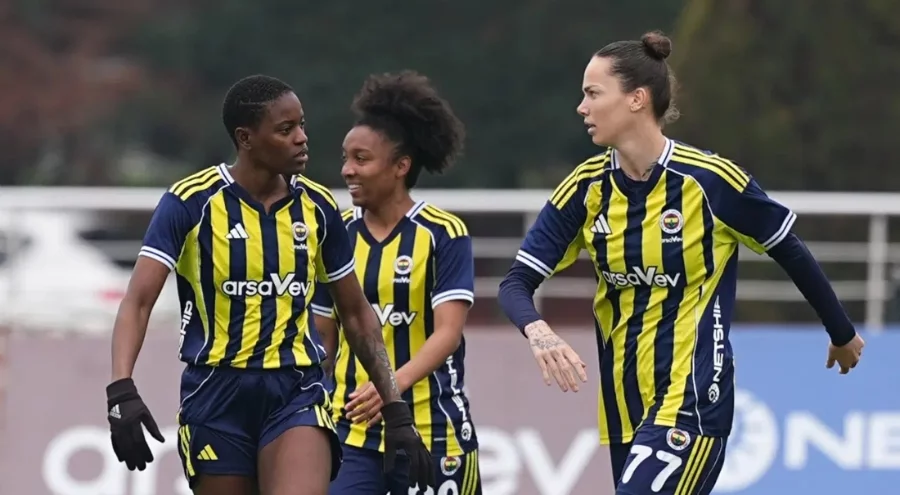 Fenerbahçe, Beşiktaş'ı 4 golle yendi