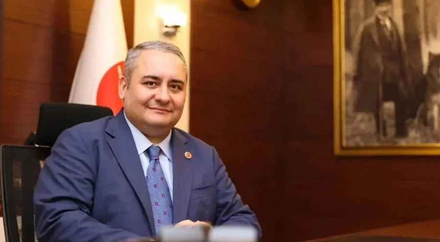 CHP'li belediye başkanı Özarslan, partisinden istifa etti