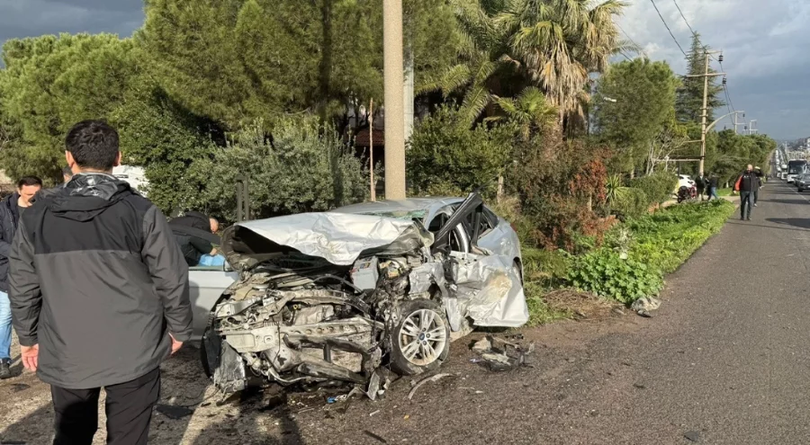 Manisa'da zincirleme kaza: 2 ölü, 4 yaralı