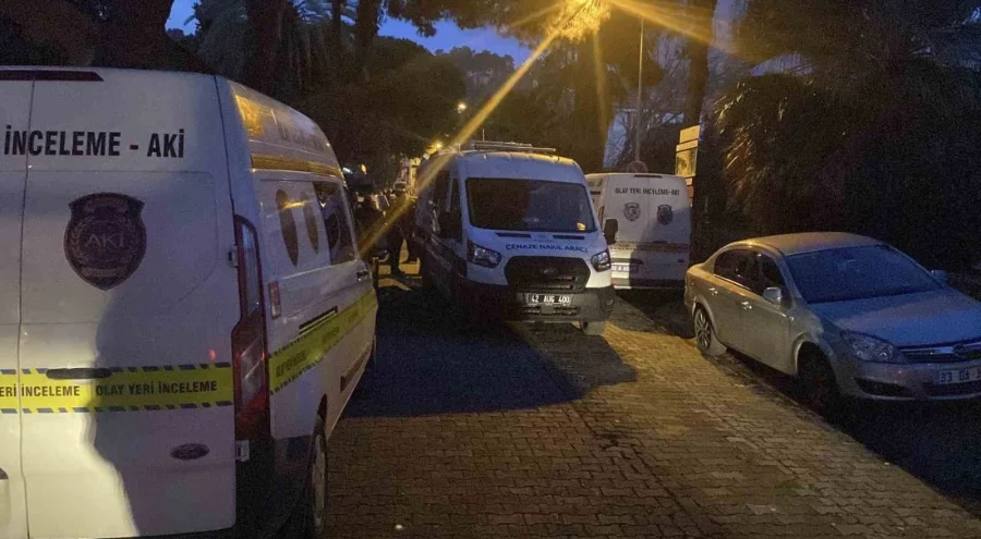 Yaşlı çift evlerinde bıçaklanarak öldürülmüş halde bulundu