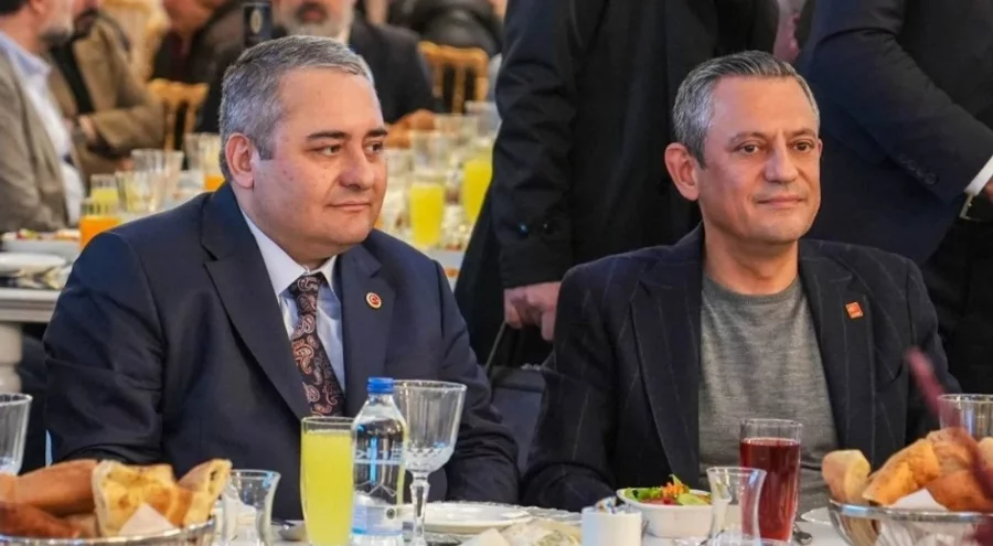 Özgür Özel'den Mesut Özarslan'ın iddialarına yanıt: Anne-babasını katmadım ama siyasette öfke de hakaret de vardır!