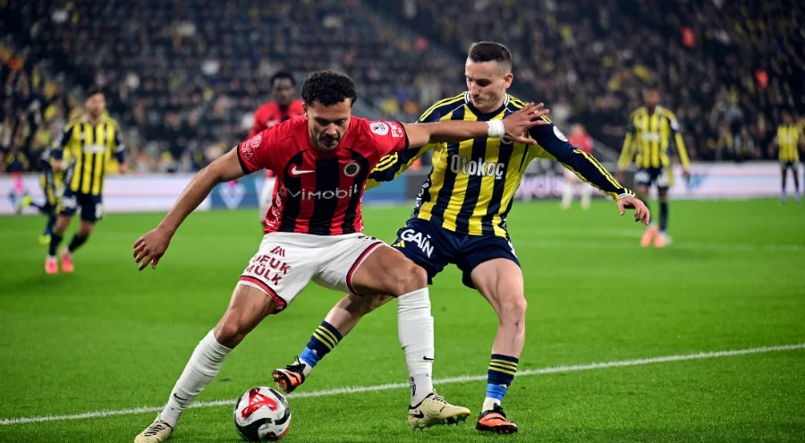 Kadıköy'de üçüncü gol geldi!