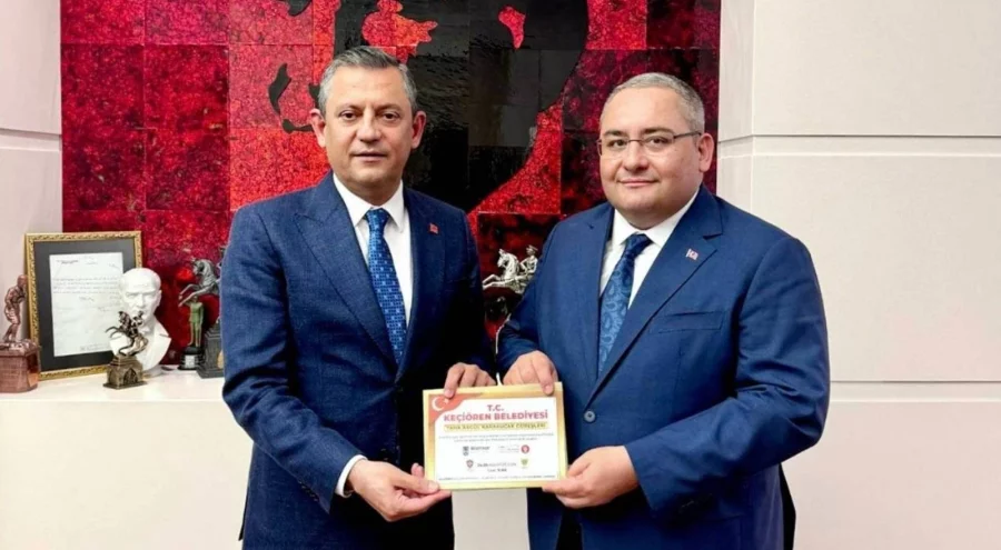 İşte Özgür Özel'in, CHP'den istifa eden Keçiören Belediye Başkanı Özarslan'a attığı mesajlar