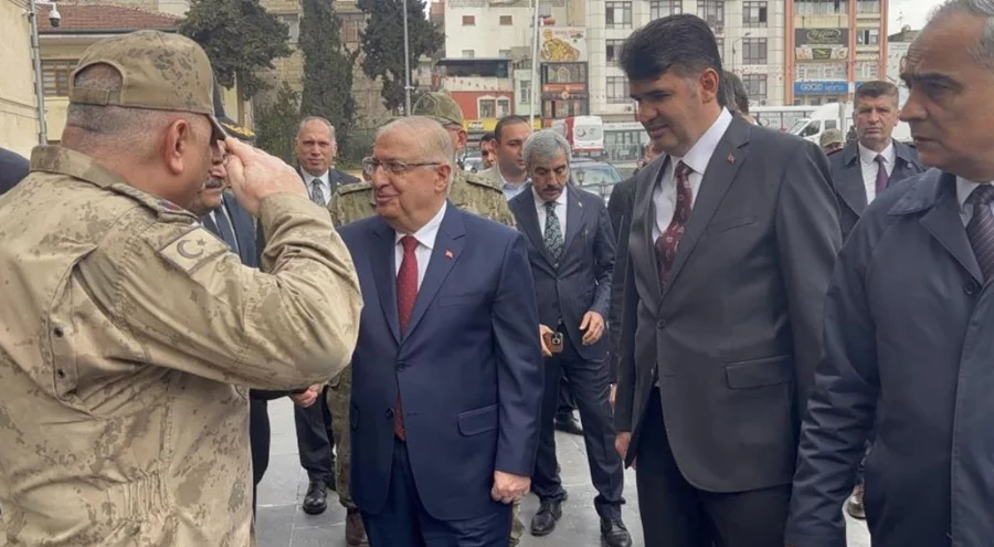 Milli Savunma Bakanı Güler çeşitli temaslarda bulunmak için Kilis'te