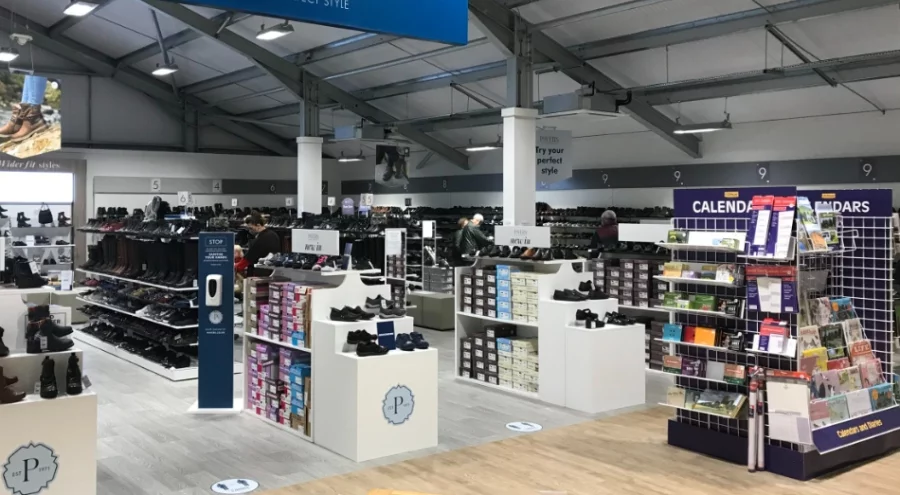 Ayakkabı devi mağazalarını kapatıyor, 'yüzde 50 indirim' kampanyası başlattı