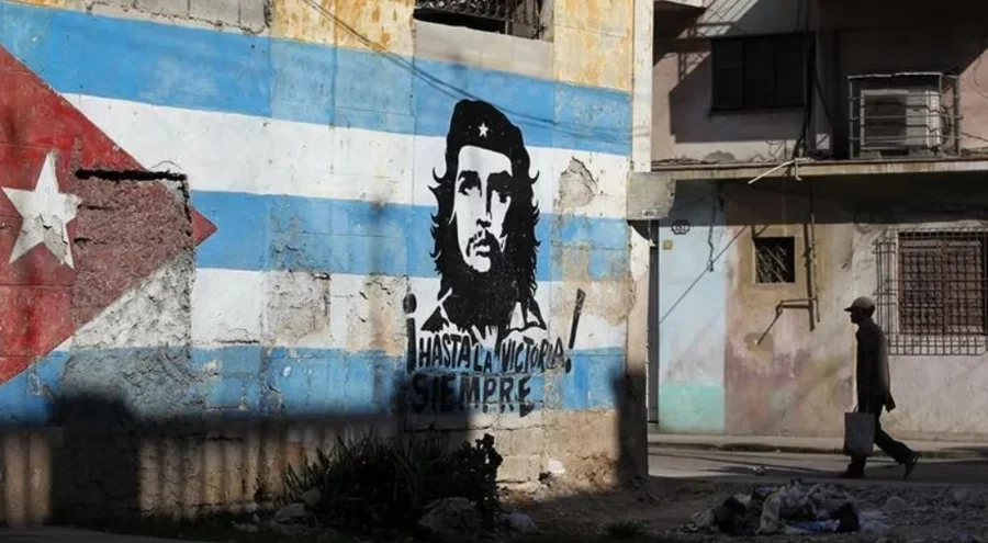 ABD ambargosu kıskacında Küba: "Direnmezsek teslim mi olacağız?"